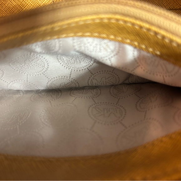 Michael Kors Tan With Gold Accent Wallet - Picture 5 of 8